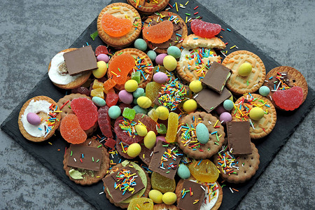 饮食过量的隐忧与应对之道